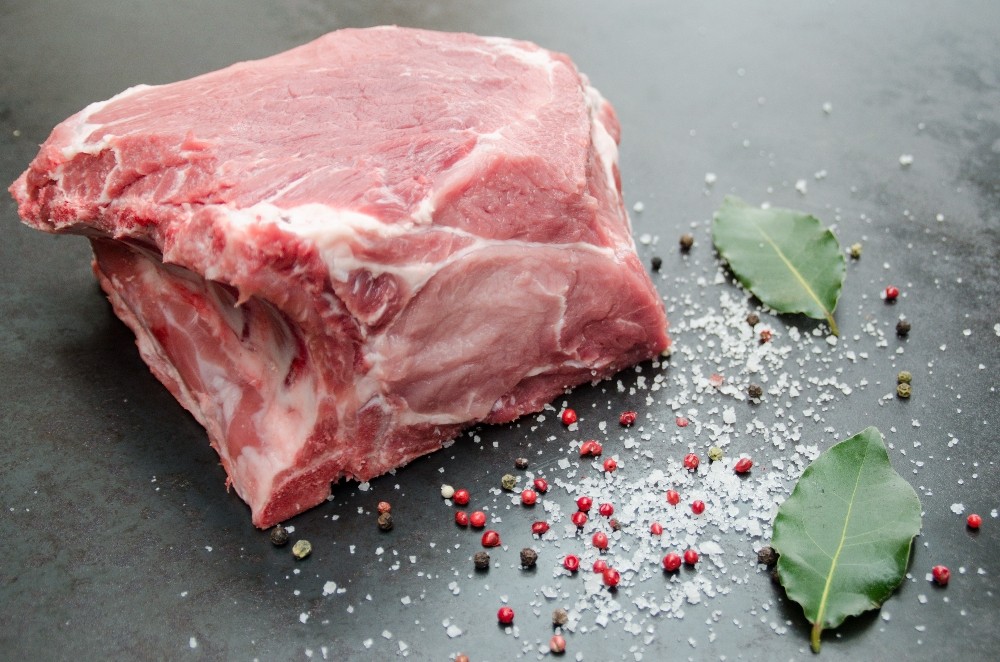 Svinjski vrat s kostjo