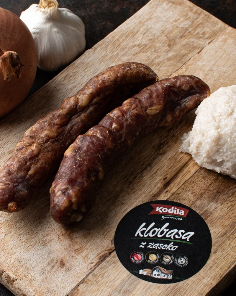 Klobasa sušena v zaseki