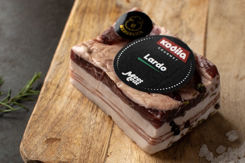 Mangalica mesnata slanina