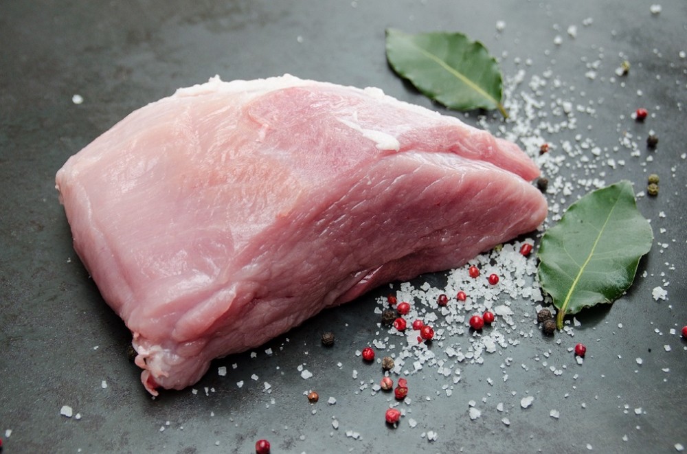 Svinjsko stegensko meso brez kosti