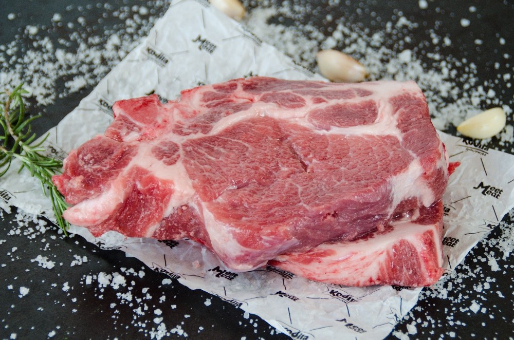 Svinjski vrat s kostjo zrezek