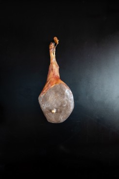 Mangalica pršut celi, s kostjo