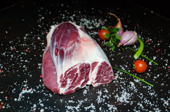 Goveja golenica brez kosti (III. kat.) bočnik