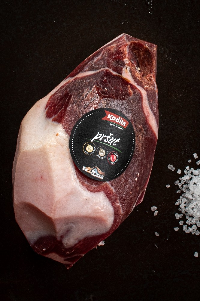 Pršut Selection delikatesni 2/2 brez kosti, zorjen 18 mesecev ali več