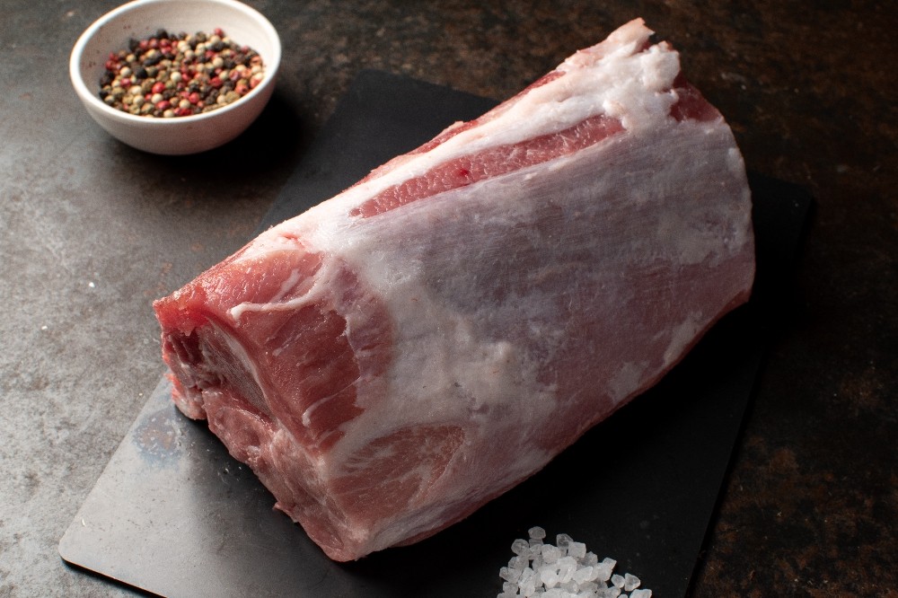 Mangalica kare s kostmi