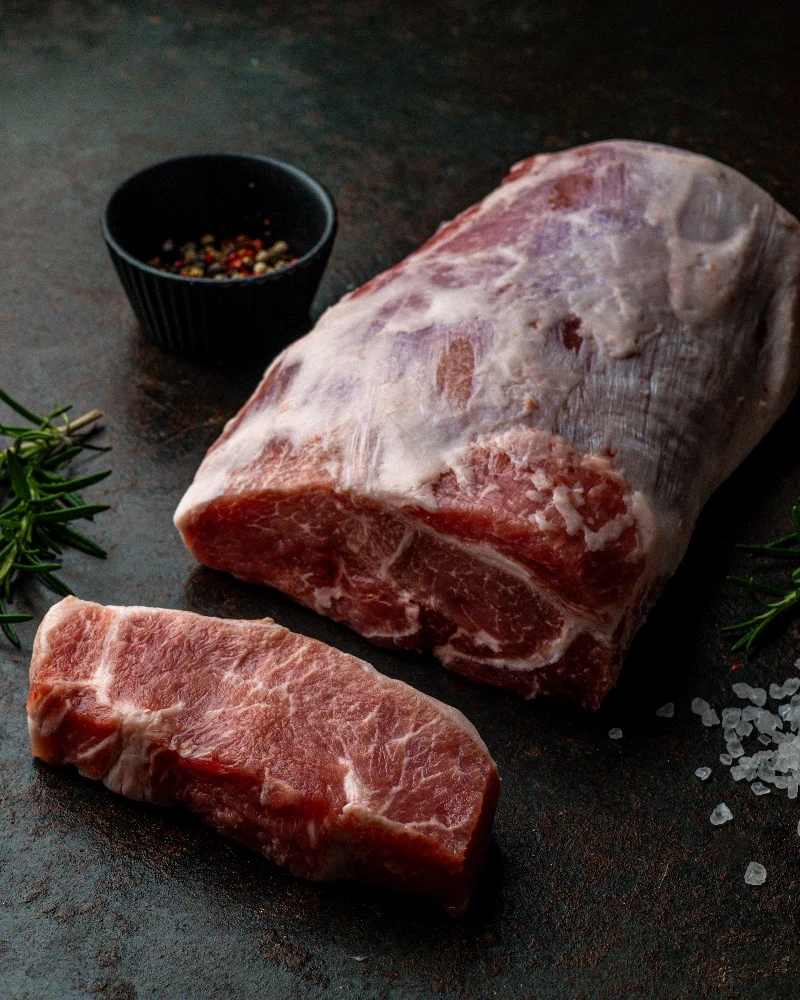 Mangalica kare brez kosti