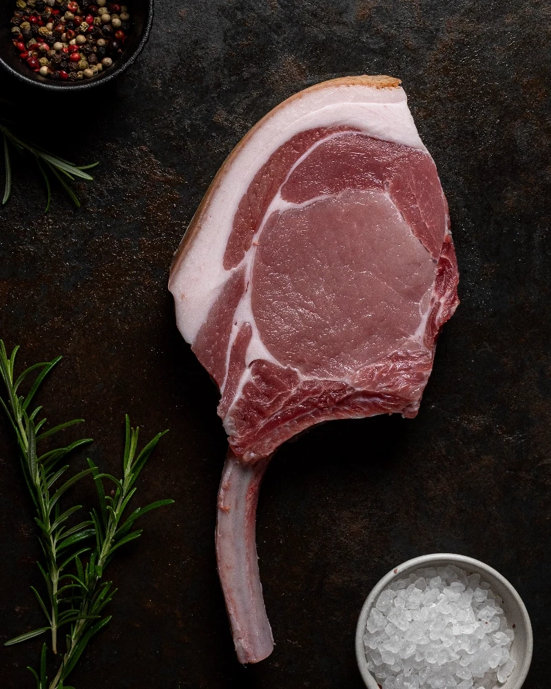 Svinjska krona s kožo steak